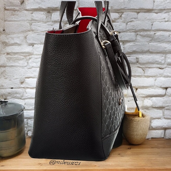 RARE Valentino by Mario Valentino Sophie Medallion Leather Tote in Black/Red - Picture 3 of 4